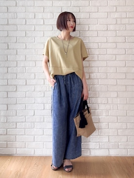 「SHOO・LA・RUE（シューラルー）の【洗濯機可/セットアップ可】軽凛(かろりん) ひんやり切替コクーントップス（Tシャツ/カットソー、イエロー系）」を使った、chikaさん（レディース・160cm）の夏コーディネート