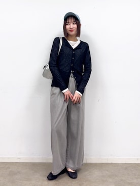 「SHOO・LA・RUE（シューラルー）のフラップポケット横長ボストンバッグ（ボストンバッグ、シルバー系）」を使った、chikaさん（レディース・160cm）の春コーディネート