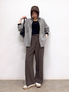 「SHOO・LA・RUE（シューラルー）の【シュッと履ける】シンプルスニーカー（スニーカー、ホワイト系）」を使った、chikaさん（レディース・160cm）の春コーディネート