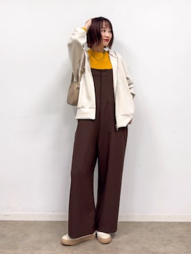 「アイテム（サロペット/オーバーオール）」を使った、chikaさん（レディース・160cm）の秋コーディネート
