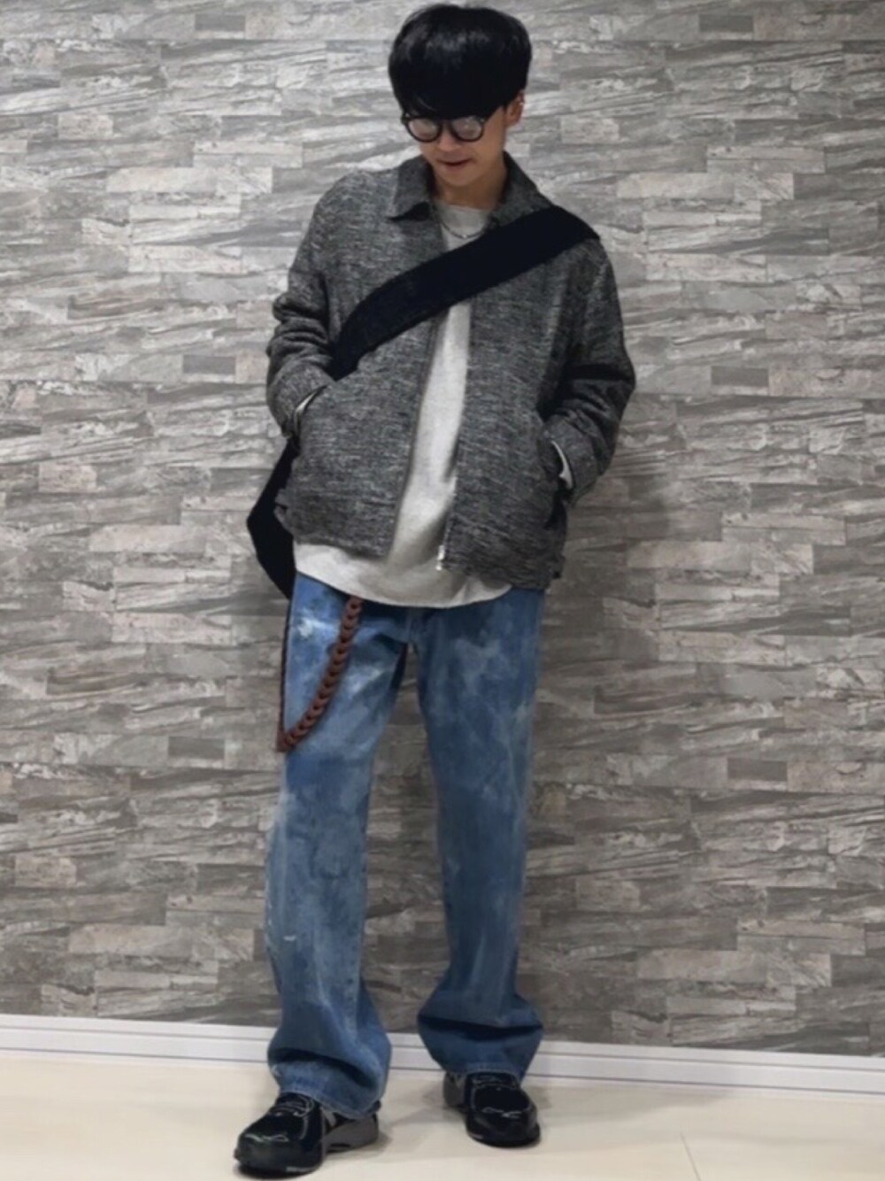 「LIDNMのSILK BREND WAFFLE LS-T（Tシャツ/カットソー、グレー系）」を使った、ひかるさん（メンズ・172cm）の秋コーディネートの1枚目の写真