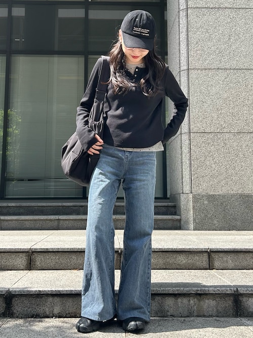 NIKEのスニーカーを使った「ヘンリーネックTシャツ」の人気