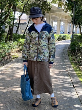 「春服デビュー宣言」｜「アイテム（マウンテンパーカー）」を使った、Risaさん（レディース・163cm）の春コーディネート