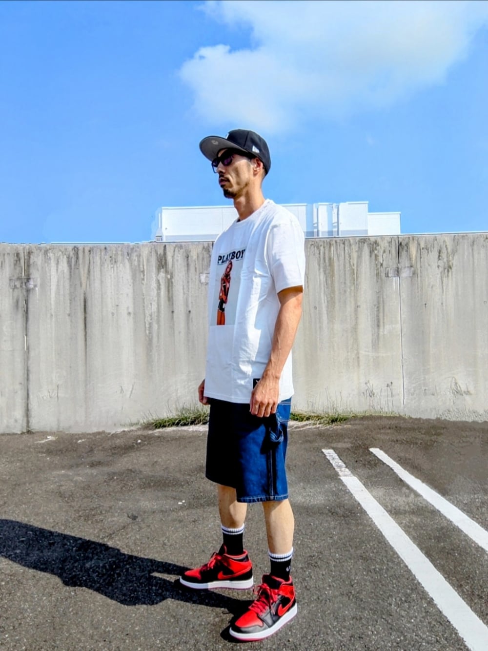 「ストリート、夏コーデ、カジュアル、キャップ、Tシャツ、ハーフパンツ、ソックス、スニーカー、ラフ、サングラス、ハイカットスニーカー、白Tシャツ、ニューエラ、フレッドペリー、ナイキ」｜「NEW ERAの【 海外流通モデル 】NEW ERA / ニューエラ 9FIFTY SNAPBACK スナップバック キャップ（キャップ、ブラック系）」を使った、JUNICHIさん（メンズ・175cm）の秋コーディネートの1枚目の写真