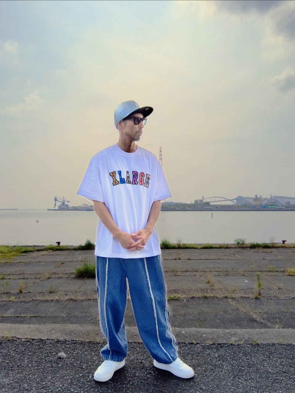 早い者勝ち NIKE AIR FORCE 1 '07 コーデの定番アイテムに◎ 早い者勝ち NIKE AIR FORCE 1 '07 MID どんなコーデにも◎