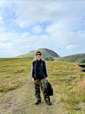 「アイテム（ナイロンジャケット）」を使った、JUNICHIさん（メンズ・175cm）の春コーディネート