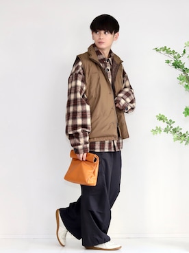「アイテム（ダウンベスト、ブラウン系）」を使った、やーこん🦊︎︎︎︎︎︎︎︎︎︎︎︎☑︎さん（メンズ・172cm）の秋コーディネート