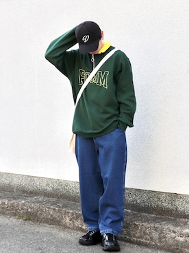 「FCMM（エフシーエムエム）のアイテム（トップス）」を使った、やーこん🦊︎︎︎︎︎︎︎︎︎︎︎︎☑︎さん（メンズ・172cm）の冬コーディネート