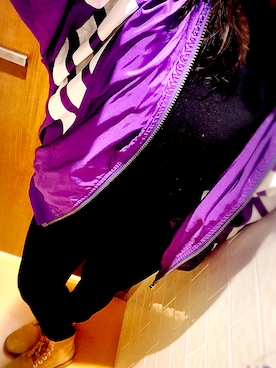 「アイテム（ナイロンジャケット、パープル系）」を使った、okdaaamyさん（レディース・160cm）の冬コーディネート