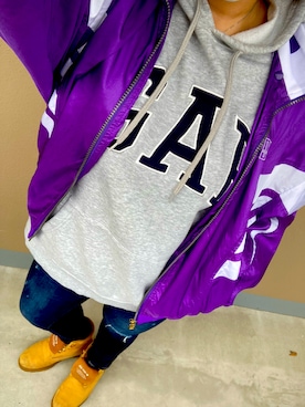 「アイテム（ナイロンジャケット、パープル系）」を使った、okdaaamyさん（レディース・160cm）の秋コーディネート