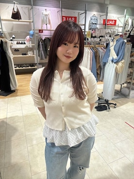 「LOWRYS FARM（ローリーズファーム）のワイドストレートデニムパンツ　607883（デニムパンツ、ブルー系）」を使った、nanoさん（レディース・152cm）の春コーディネート