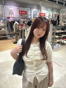 「LOWRYS FARM（ローリーズファーム）のギャザーワイドイージーパンツ　288508（その他パンツ、ベージュ系）」を使った、nanoさん（レディース・152cm）の春コーディネート