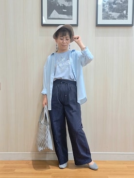 「SHOO・LA・RUE（シューラルー）の【S-LL/洗濯機可】後ろ姿も抜かりなく バックレースアップシャツ（シャツ/ブラウス、ブルー系）」を使った、さおさん（レディース・154cm）の春コーディネート