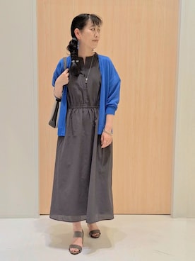 「SHOO・LA・RUE（シューラルー）の【ひんやり/洗濯機可/S-LL】オンにもオフにも マルチに使えるボタンレスカーディガン（カーディガン/ボレロ、ブルー系）」を使った、さおさん（レディース・154cm）の夏コーディネート