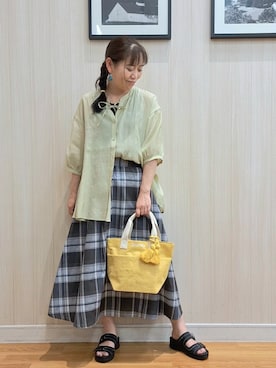 「SHOO・LA・RUE（シューラルー）の【S-LL】インせず着られる 切替フレアブラウス（シャツ/ブラウス、イエロー系）」を使った、さおさん（レディース・154cm）の夏コーディネート