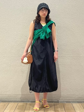 「アイテム（キーホルダー）」を使った、鞠子さん（レディース・158cm）の夏コーディネート