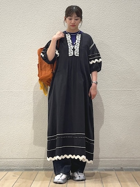 「アイテム（ワンピース/ドレス）」を使った、鞠子さん（レディース・158cm）の秋コーディネート