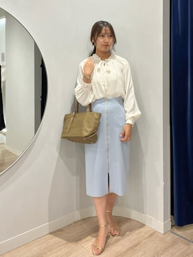 「NOLLEY’S Sophi（ノーリーズソフィ）のバックサテンフリルタイブラウス（シャツ/ブラウス、ホワイト系）」を使った、めいめい🐑さん（レディース・158cm）の夏コーディネート