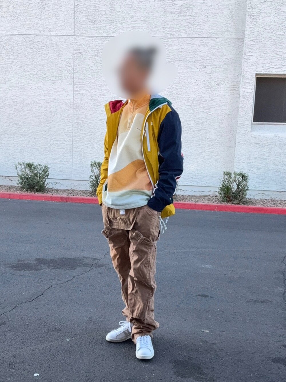 「Dickiesのアイテム（つなぎ/オールインワン、ブラウン系）」を使った、Kith Su Kithさん（メンズ・160cm）の冬コーディネートの1枚目の写真