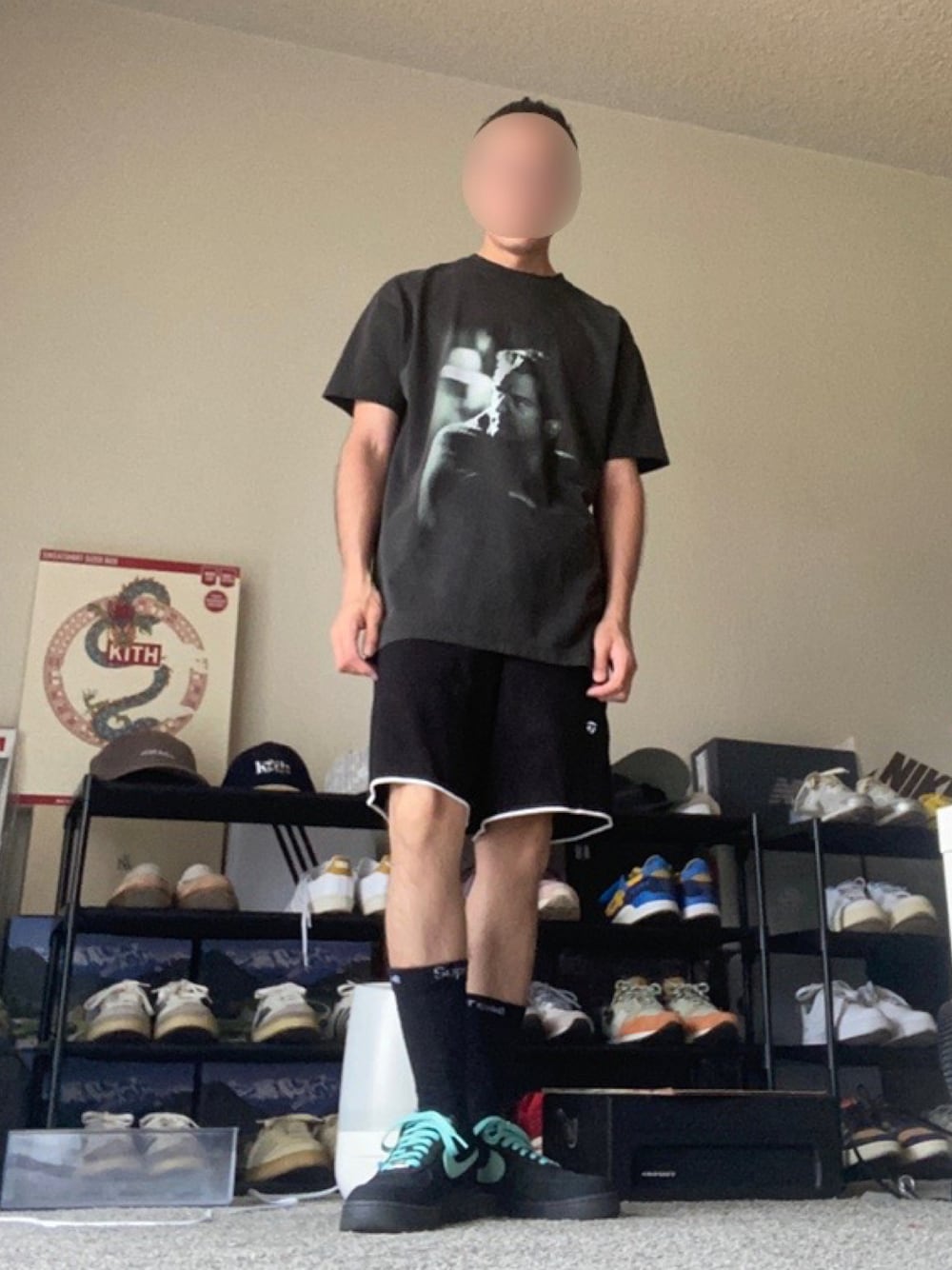 「NIKEのアイテム（スニーカー、ブラック系）」を使った、Kith Su Kithさん（メンズ・160cm）の夏コーディネートの1枚目の写真