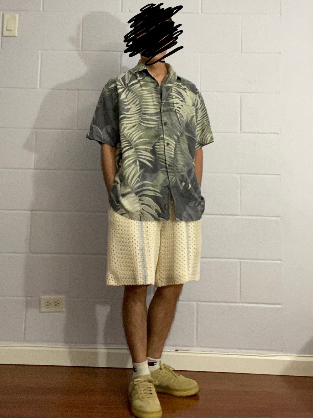 「kith、夏コーデ、clarks、green、summer」｜「Tommy Bahamaのアイテム（シャツ/ブラウス、グリーン系）」を使った、Kith Su Kithさん（メンズ・160cm）の夏コーディネートの1枚目の写真