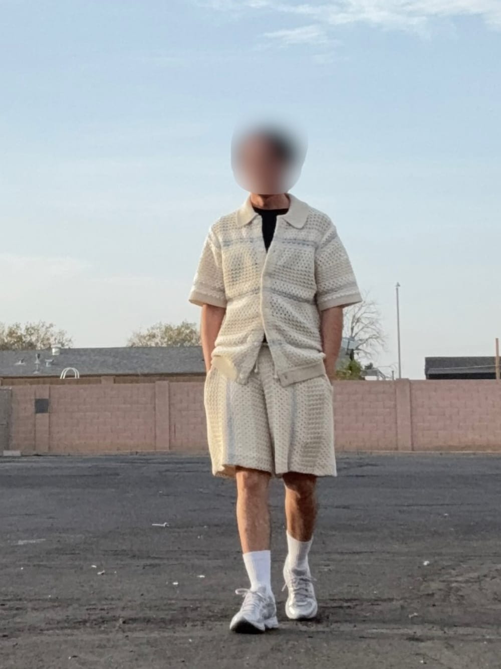 「KITHのアイテム（スニーカー、シルバー系）」を使った、Kith Su Kithさん（メンズ・160cm）の夏コーディネートの1枚目の写真