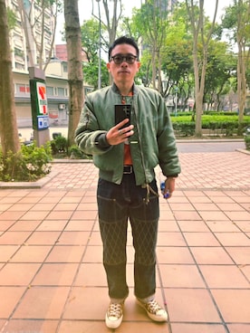 「goro's（ゴローズ）のアイテム」を使った、SAM LINさん（メンズ・170cm）の春コーディネート