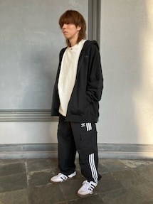adidas オリーブ カーゴパンツ ストライプ入り　値下げ 1697104161_215.jpg
