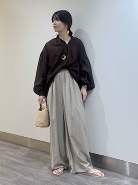 「A part by（アパートバイ）のドットシシュウストレートパンツ（その他パンツ、ベージュ系）」を使った、Aoさん（レディース・161cm）の春コーディネート