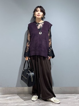 「アイテム（ベスト、レッド系）」を使った、Aoさん（レディース・161cm）の秋コーディネート