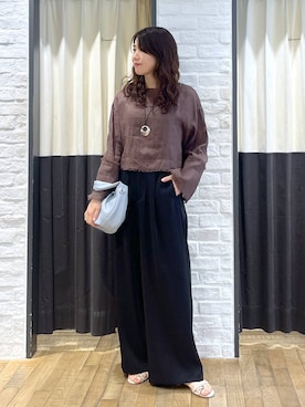 「アイテム（バッグ、ブルー系）」を使った、Aoさん（レディース・161cm）の秋コーディネート