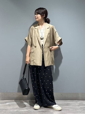 「アイテム（テーラードジャケット、イエロー系）」を使った、Aoさん（レディース・161cm）の秋コーディネート