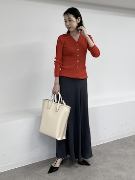 「アイテム（パンプス）」を使った、TOMOMIさん（レディース・160cm・40代）の秋コーディネート