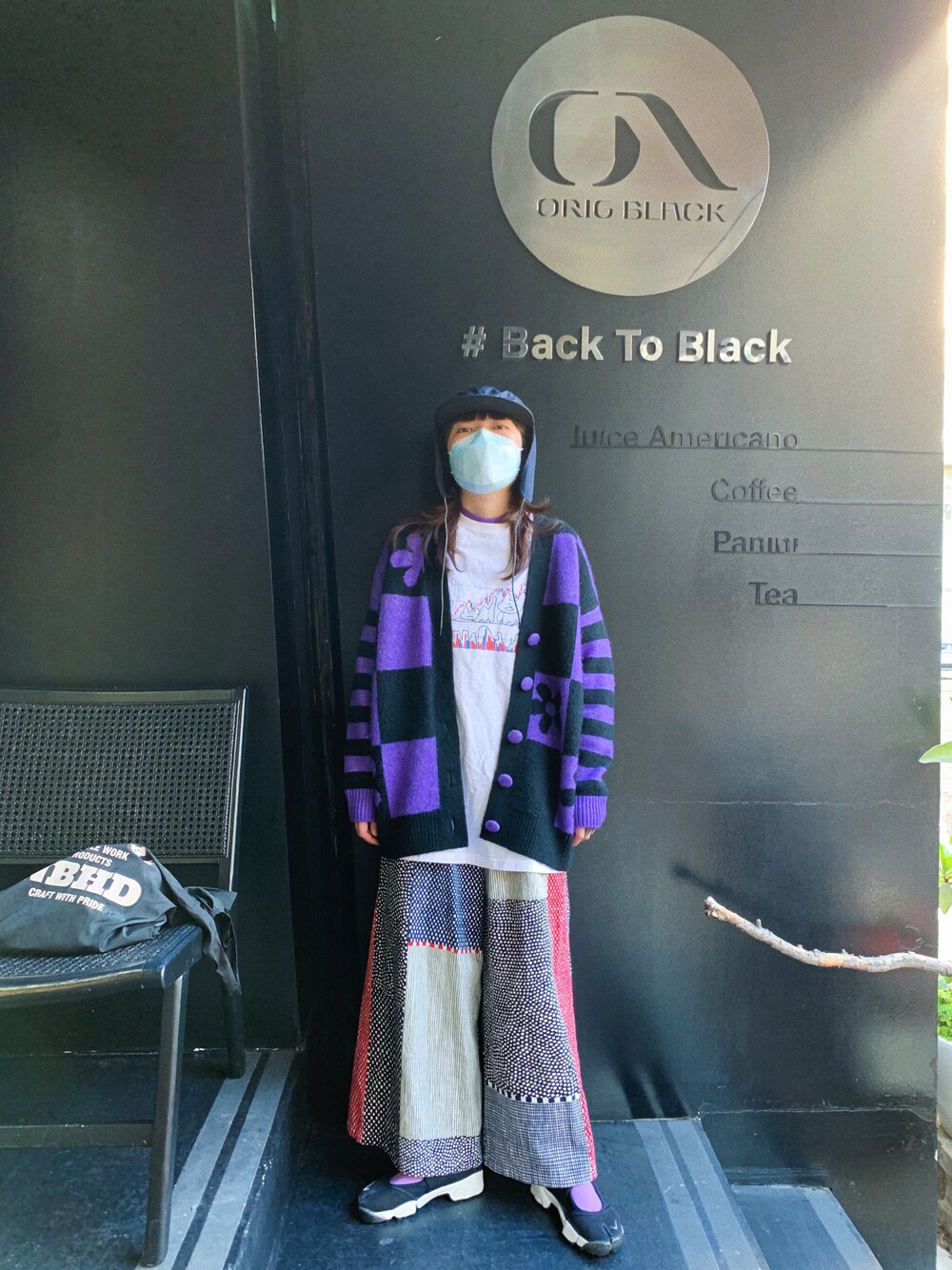 「NIKEのアイテム（その他シューズ、ブラック系）」を使った、Mokaさん（レディース・156cm）の春コーディネートの1枚目の写真