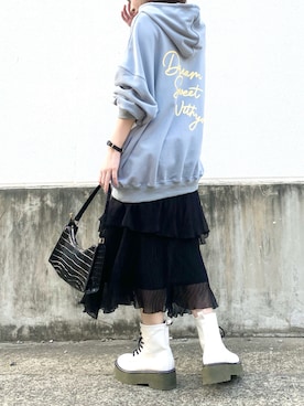 「アイテム（ルームウェア、ブルー系）」を使った、REVEYUさん（レディース・160cm）の秋コーディネート