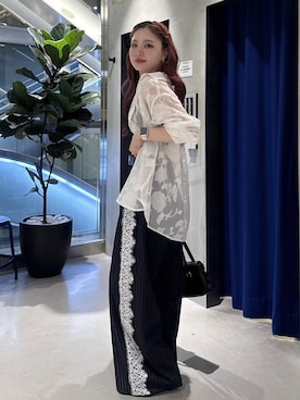 「PAGEBOY（ページボーイ）のレースジャガードシアーシャツ（シャツ/ブラウス、ホワイト系）」を使った、Suzuka さん（レディース・158cm）の夏コーディネート