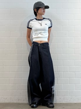 「adidas（アディダス）のニット Tシャツ（トップス、ホワイト系）」を使った、MNさん（レディース・161cm）の夏コーディネート