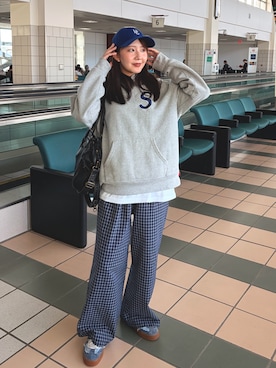 「Supreme （シュプリーム）のアイテム」を使った、MISAさん（レディース・163cm）の秋コーディネート