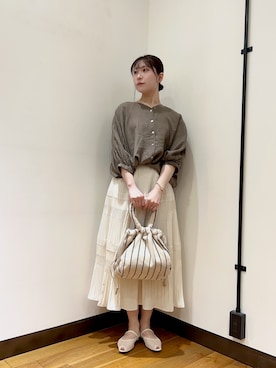 「URBAN RESEARCH DOORS（アーバンリサーチドアーズ）のアイテム（トップス、グリーン系）」を使った、-SAKI-さん（レディース・168cm）の春コーディネート