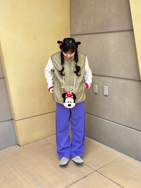 「DAIWA PIER39（ダイワピア39）のDAIWA PIER39 | W's TECH REVERSIBLE PULLOVER PUFF VEST WOMEN（ベスト、ベージュ系）」を使った、🐏さん（レディース・157cm）の春コーディネート