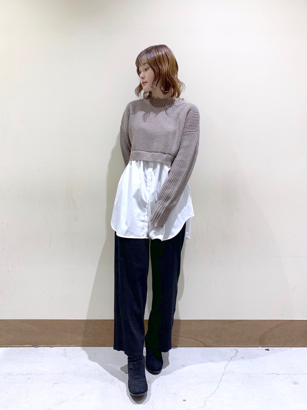「秋のコーデ、オトナカジュアル、秋ルック紹介するよ、きれいめカジュアル、ゆるコーデ、オトナカワイイ、ブーツ、休日コーデ、秋っぽコーデ更新中」｜「niko and...のアイテム（パンツ、ブラック系）」を使った、りなてぃさん（骨格ストレート・レディース・162cm）の秋コーディネートの1枚目の写真