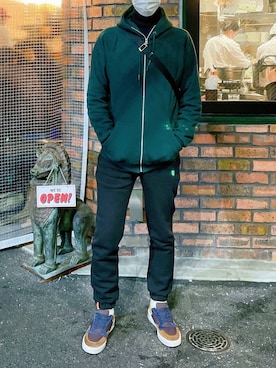 「アイテム（ショルダーバッグ）」を使った、Aさん（メンズ・183cm）の冬コーディネート