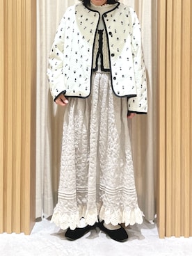 「春カラー」｜「アイテム（ノーカラージャケット）」を使った、あさいまりこさん（レディース・151cm）の冬コーディネート