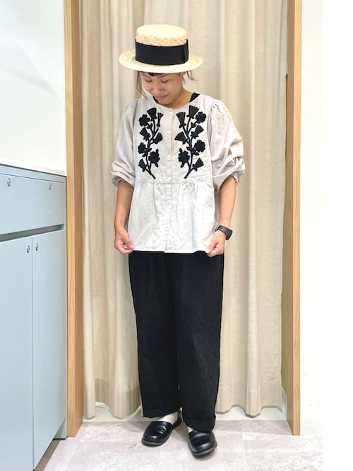 新品THUHARU ツハル×バルバルコラボリングタイル刺繍ストロールパンツ￼ 新品THUHARU ツハル×バルバルコラボリングタイル刺繍ストロール