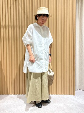 「Samansa Mos2（サマンサ モスモス）のビックシルエットバンドカラーシャツ（シャツ/ブラウス）」を使った、あさいまりこさん（レディース・151cm）の春コーディネート