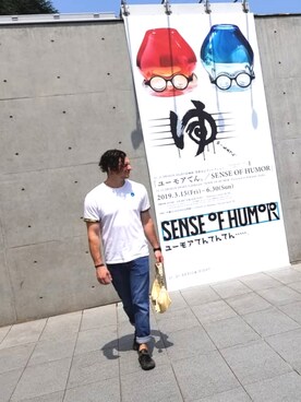 「H&M（エイチ・アンド・エム）のアイテム（Tシャツ/カットソー、ホワイト系）」を使った、Mさん（メンズ・182cm）の冬コーディネート