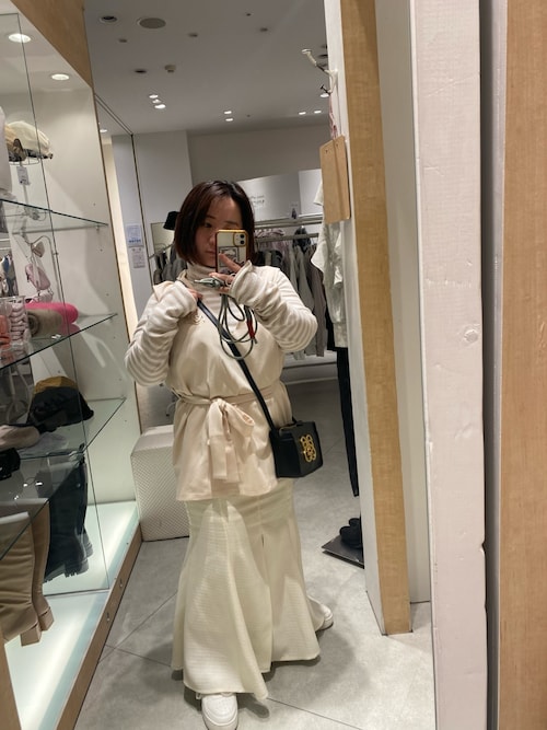 【新品未使用】apolina journey トップス　1-2y Jasmine新作 ワンショルハイネックセクシーニットトップス 韓国