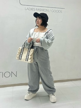 「one after another NICE CLAUP（ワンアフターアナザーナイスクラップ）のアイテム（スニーカー）」を使った、oshiiiige17さん（レディース・142cm）の秋コーディネート