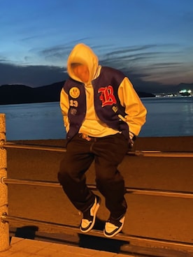 「ブルー」｜「アイテム（スタジャン）」を使った、yutaさん（メンズ・165cm）の春コーディネート