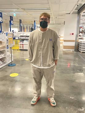 「CLOT（クロット）のアイテム」を使った、Ivan Chenさん（メンズ・183cm）の秋コーディネート